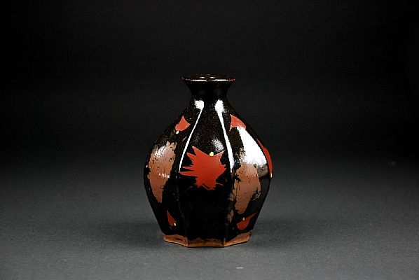 Tomoo Hamada - Black Glazed Vase with Akae Decoration with Signed Wooden Bo...