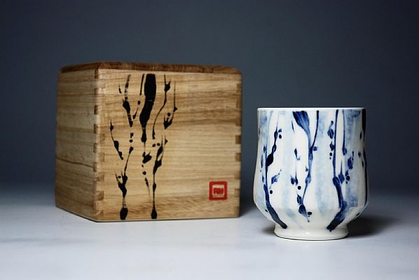 Richard Heeley - 'Oak Woodland' Yunomi with hand painted wooden box.