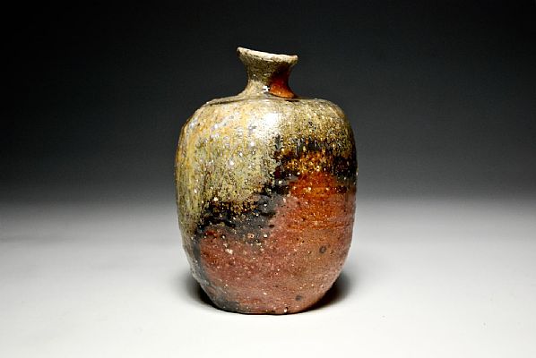 Uwe Löllmann - Sake bottle, natural ash deposit, stoneware, 7 days Anagama ...