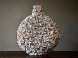 Round Waves Flask by Malcolm Martin & Gaynor Dowling