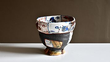 Wide mug with cut foot by Aaron Scythe