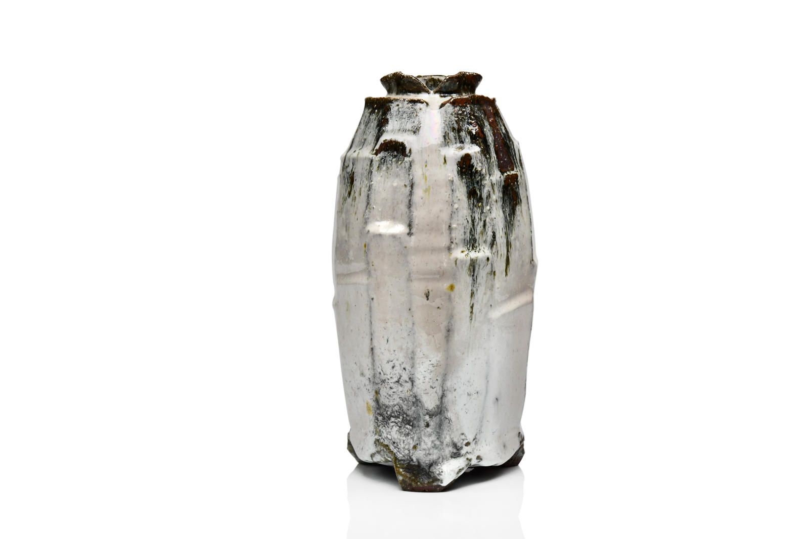 White Hagi Flower Vase, Noborigama FiredRed Clay Body with White Hagi Straw Ash Glaze.  Signed Wooden Box by Kiyoshi Yamato