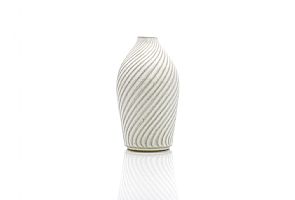 Shinogi Vase by Shinpei Fukushima
