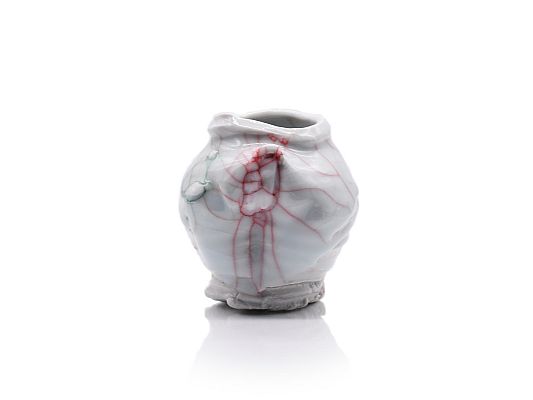 Kodai Ujiie - Celadon porcelain tsubo jar with applied urushi lacquer