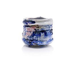 White porcelain Chawan with applied red and blue urushi lacquer by Kodai Ujiie