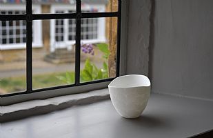 Small Curved Veil Ginko Vase by Sasha Wardell