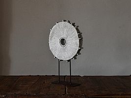 Sculptural form X by Simone Krug-Springsguth