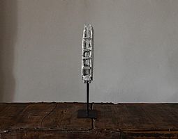 Sculptural form X by Simone Krug-Springsguth