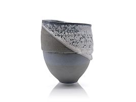 Vase Form by Mami Kato