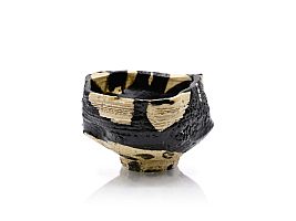 Kuro Oribe Kutu Chawan - Black Oribe Shoe Shaped Tea bowl by Kazu Yamada