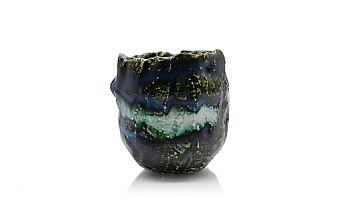 Oribe Katakuchi (Open sake pourer) by Makoto Yamaguchi