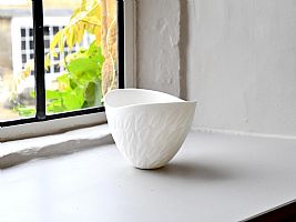 Small Curved Veil Vessel by Sasha Wardell