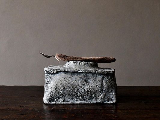 Simone Krug-Springsguth - Ceramic Box with Spoon