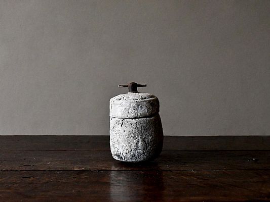 Simone Krug-Springsguth - Little Jar with Ceramic Lid