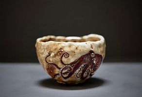 Shino Octopus Chawan by Yoca Muta
